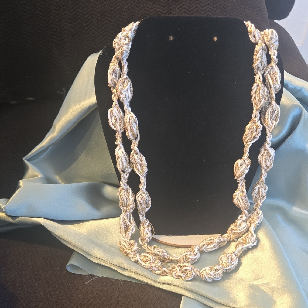 Elegant Gold Braided Necklace